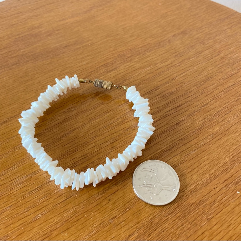 ✨Add On✨ Shell Bracelet - Picture 3 of 5